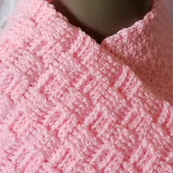 Scarf, Cowl - Picture 2 of 2